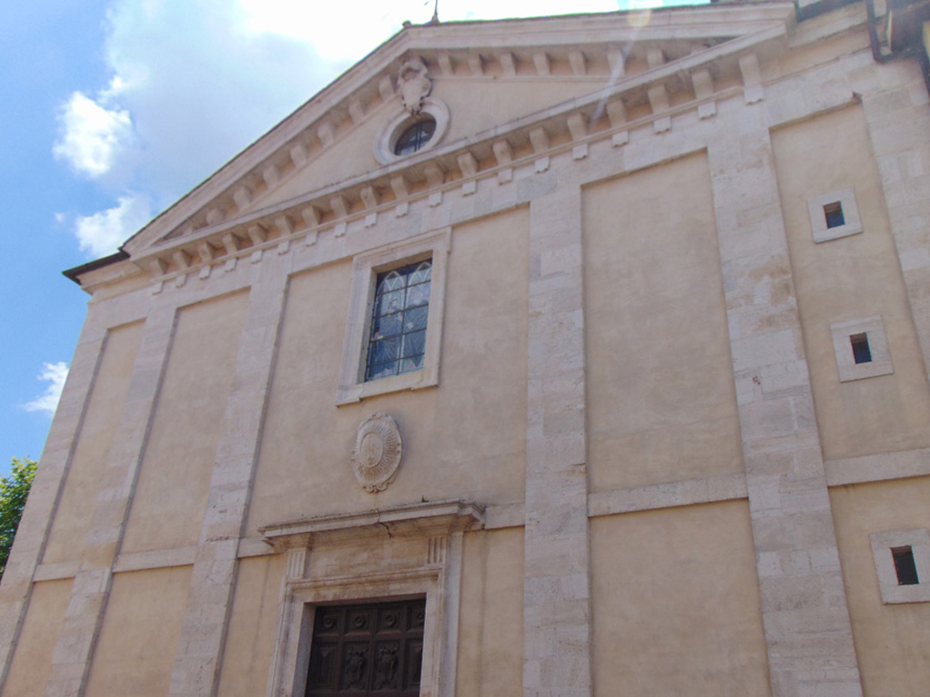 Chiesa San Pietro esterno_ph:CorsettiAnna