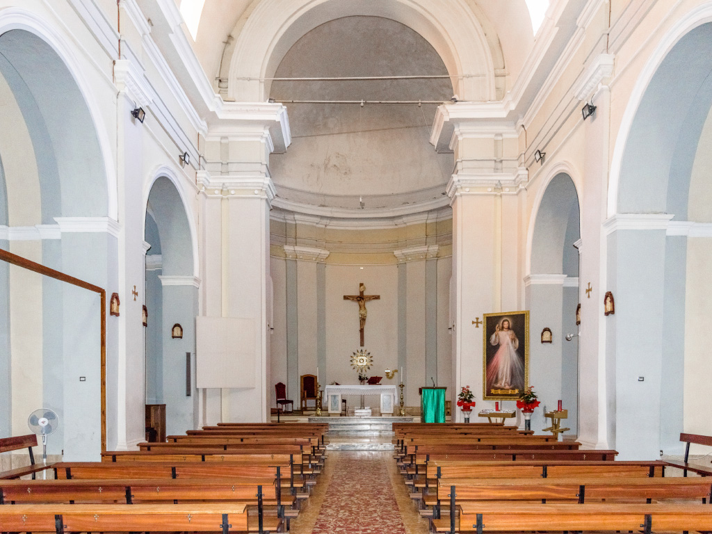 Chiesa di San Pietro - interno