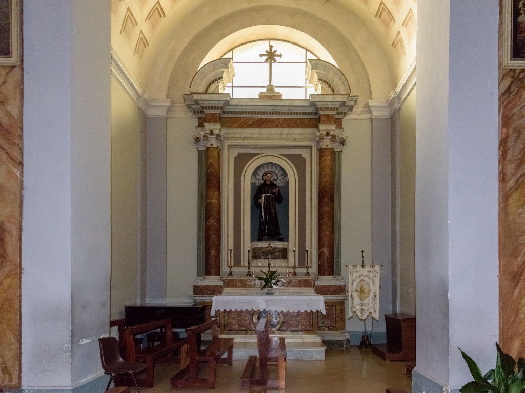 Chiesa di Santa Maria del Gesù - interno