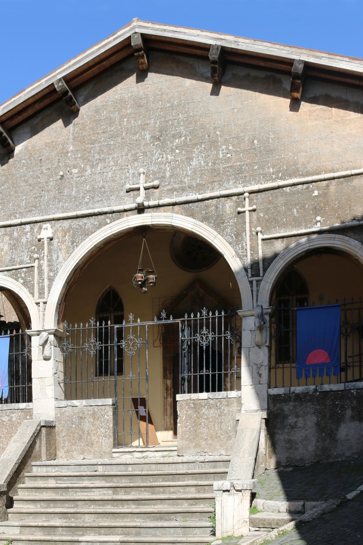 6-chiesa-di-s-maria-del-popolo-sec-xv-facciata